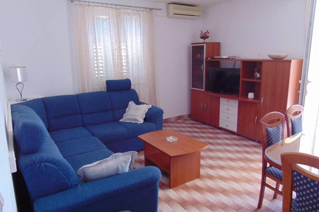 Merica In Center Apartment Postira